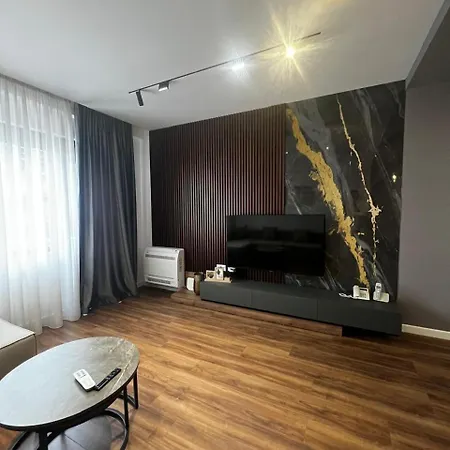 Luxe Haven New Bazzar 4 公寓 地拉那