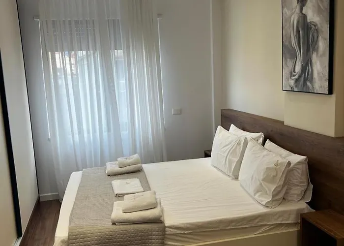 Luxe Haven New Bazzar 4 * Tirana