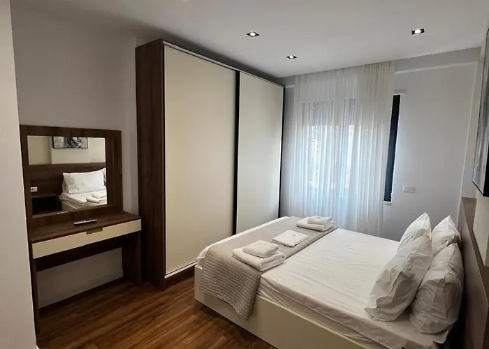 Luxe Haven New Bazzar 4 Appartement *