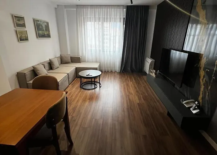 Luxe Haven New Bazzar 4 * Tirana