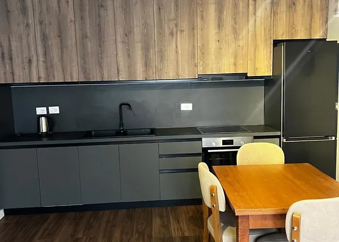 Luxe Haven New Bazzar 4 Lägenhet